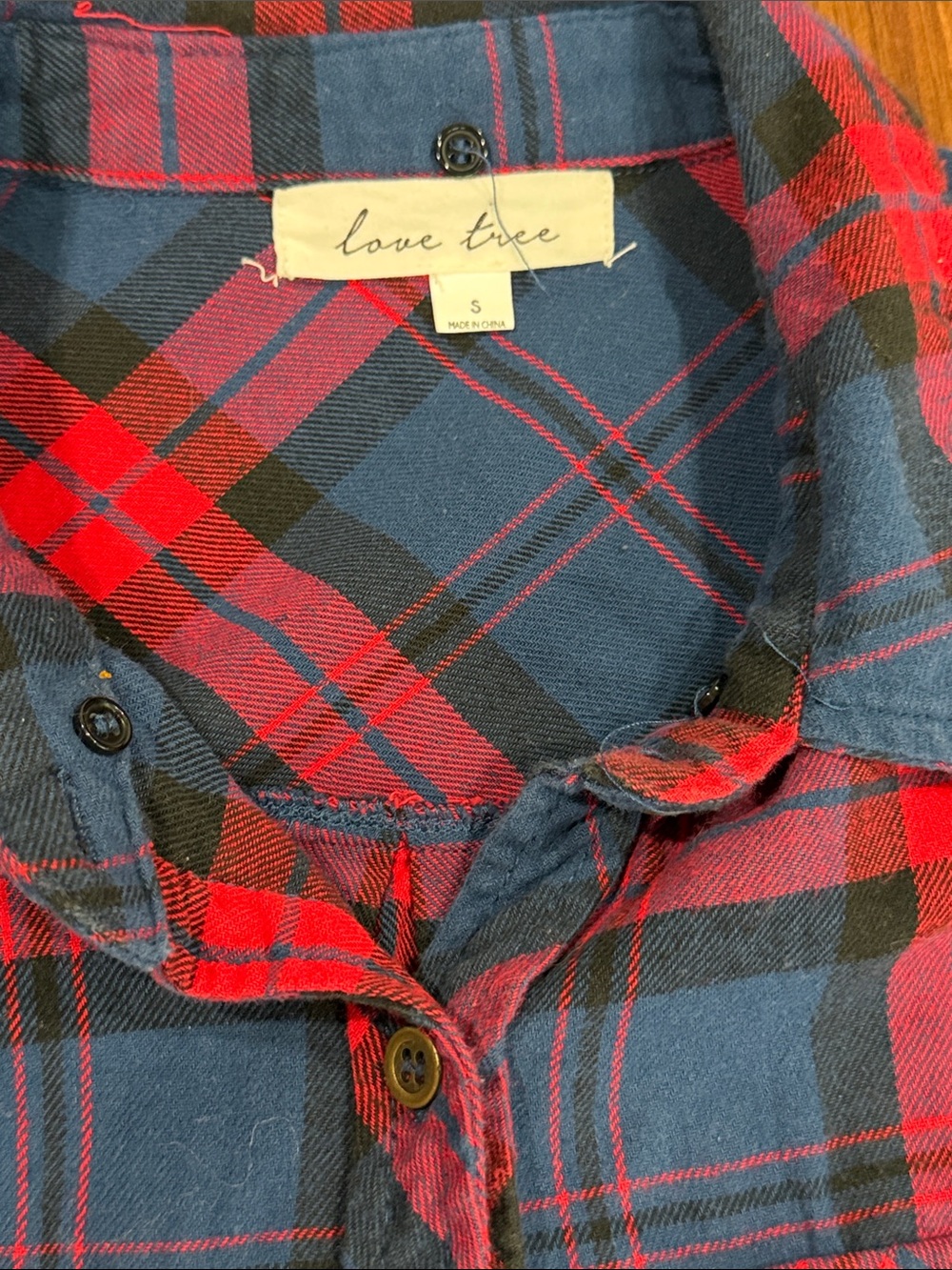 Love Tree Red and Navy Plaid Button-Up Shirt Size Small - Picture 7 of 8